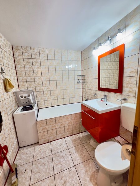 Eroii Revolutiei, Constantin Brancoveanu vizavi de Colegiul Romano- Catolic